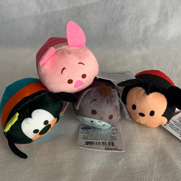 4 Disney Tsum Tsum Mini Plush Characters: Mickey, Goofy, Piglet, Eeyore NWT - Picture 8 of 8